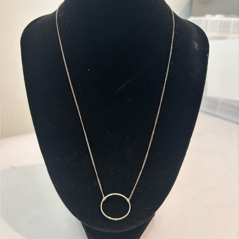 Vintage Silver Circle Pendant Necklace